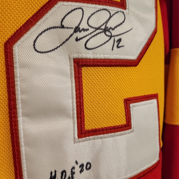 Signed and inscribed HOF NHL Heritage Classic Calgary FLAMES Jersey - Ignila. - Picture 4 of 10